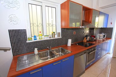 16kitchen2-1728901510