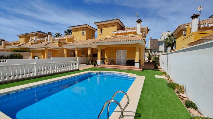 Image No.1-3 Bed Villa for sale