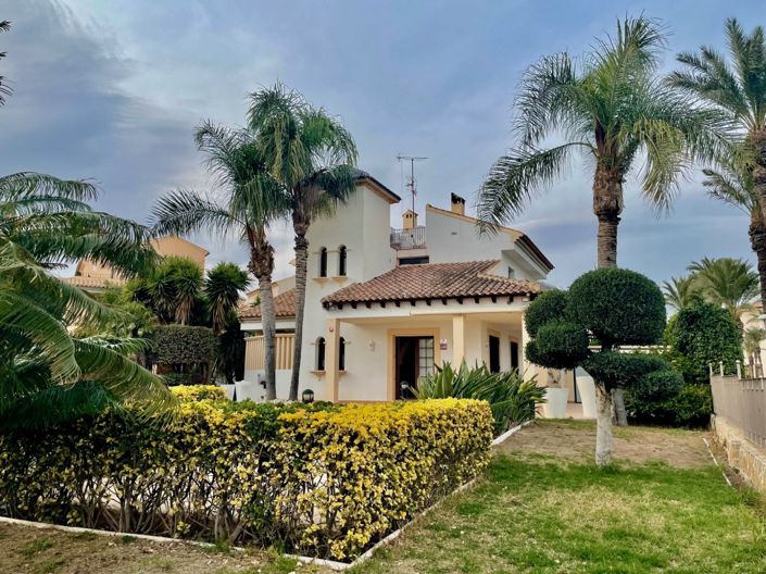 Image No.1-Villa de 4 chambres à vendre à Los Alcázares