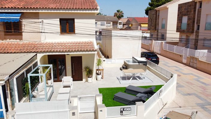 Image No.1-3 Bed Villa for sale