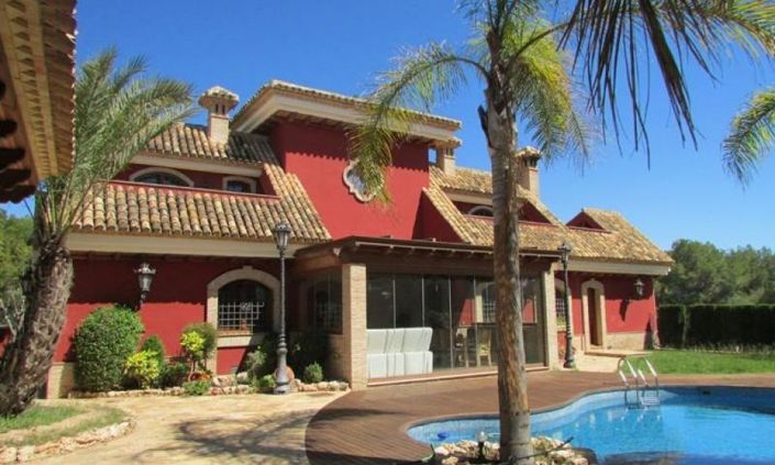 Image No.1-6 Bed Villa for sale