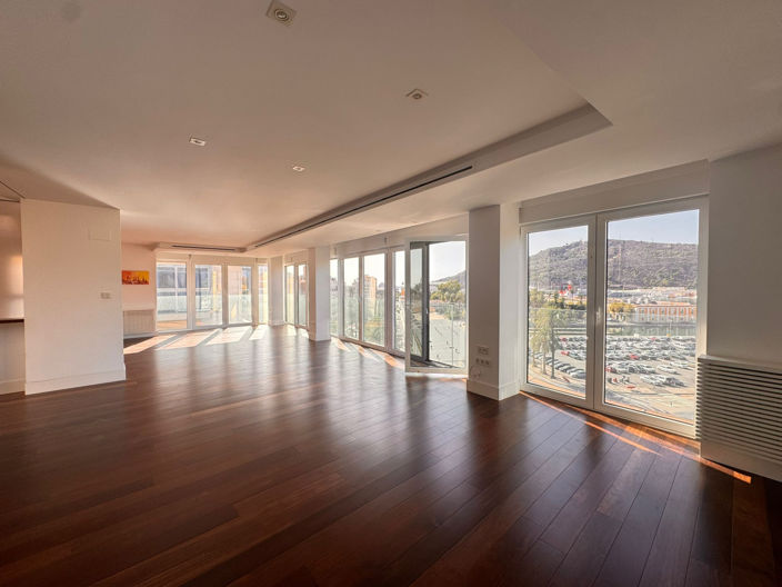 Image No.1-5 Bed Penthouse for sale