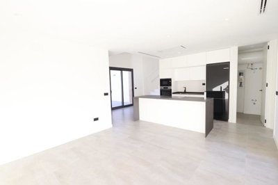 propertyimage1x4j5wum9a20241218073620