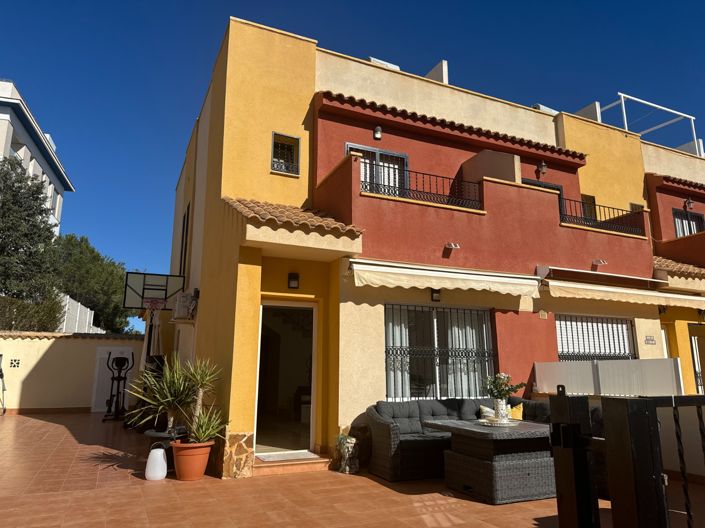 Image No.1-3 Bed Villa for sale