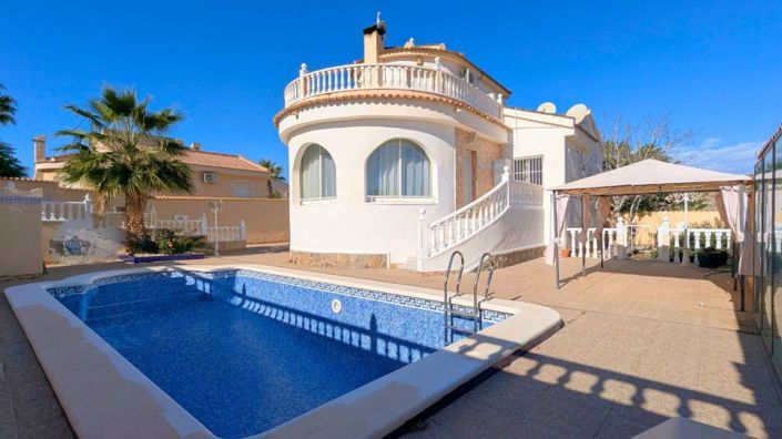 Image No.1-3 Bed Villa for sale