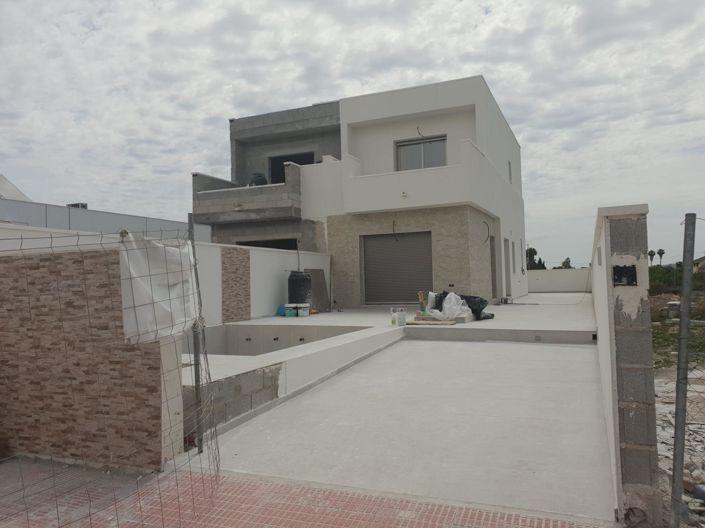 Image No.1-3 Bed Villa for sale