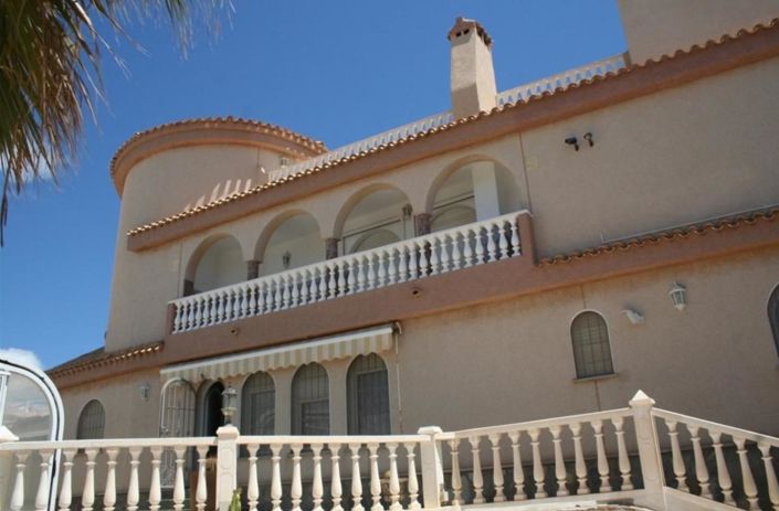 Image No.1-4 Bed Villa for sale