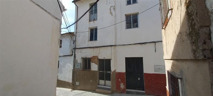 Image No.1-3 Bed Townhouse for sale