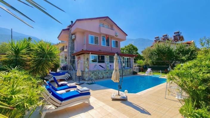 Image No.1-5 Bed Villa / Detached for sale