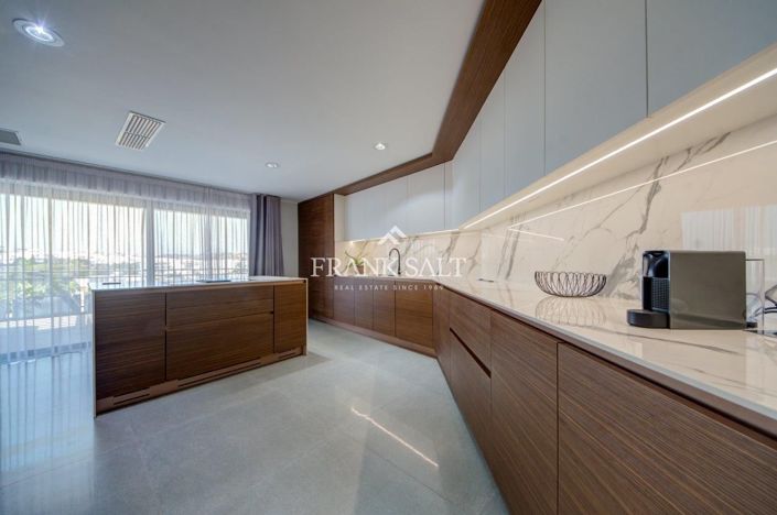 Image No.1-3 Bed Penthouse for sale