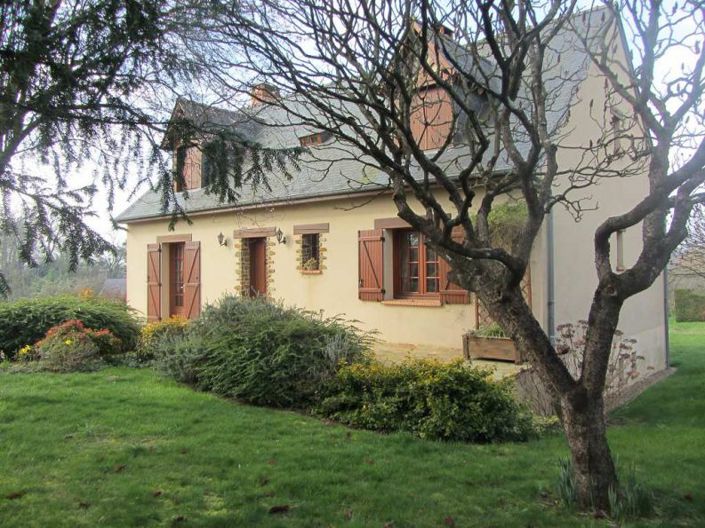 Image No.1-Maison de 4 chambres à vendre à Saint-Denis-d'Anjou