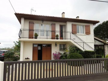 1 - Miramont-de-Guyenne, House