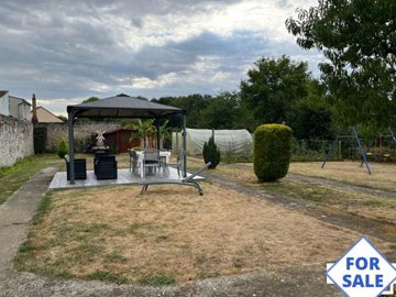 1 - Condé-sur-Sarthe, Townhouse