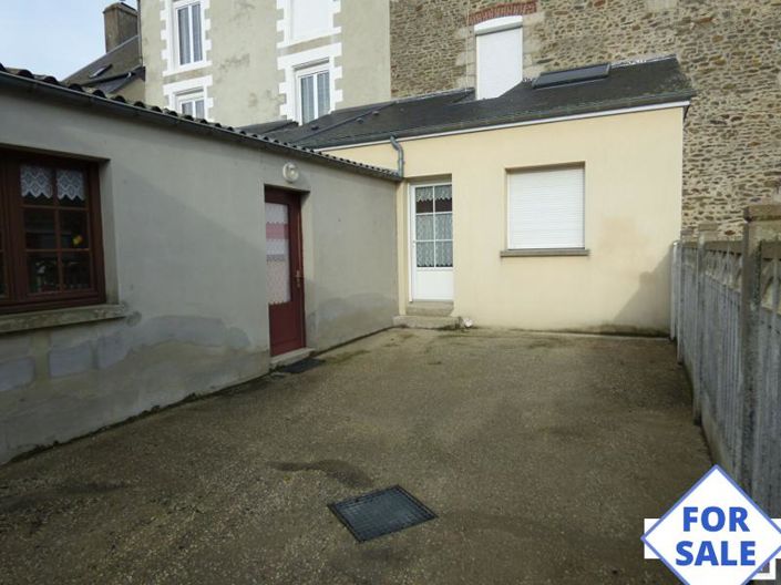 Image No.1-4 Bed Townhouse for sale