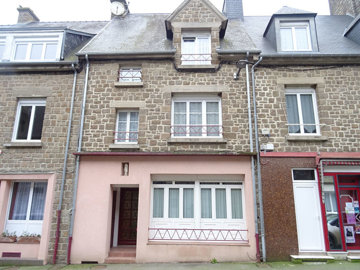 1 - Sourdeval, Maison de ville