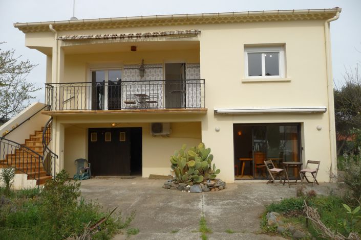 Image No.1-3 Bed Villa for sale