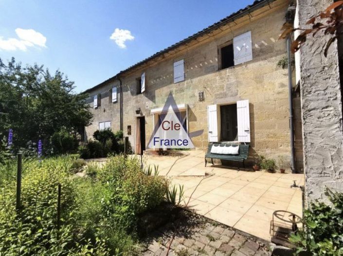 Image No.1-Maison de 3 chambres à vendre à Saint-Seurin-sur-l'Isle