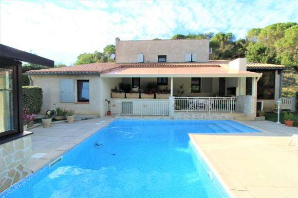 Image No.1-5 Bed Villa for sale