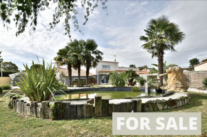 Image No.1-4 Bed Villa for sale