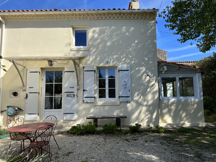 Image No.1-Maison de 2 chambres à vendre à Charente-Maritime