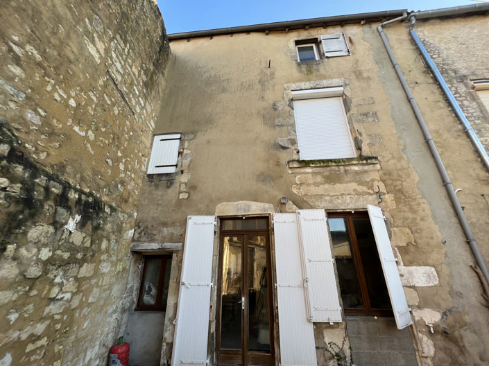 Image No.1-Maison de 6 chambres à vendre à Saint-Jean-d'Angély