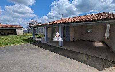 1 - Saint-Crespin-sur-Moine, Villa