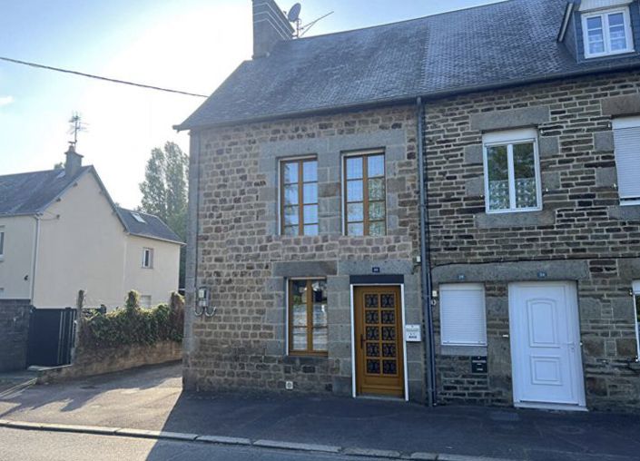 Image No.1-Maison de ville de 2 chambres à vendre à Saint-Hilaire-du-Harcouët