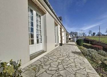 propertyforsalepropertyforsaleinfrance-withcl