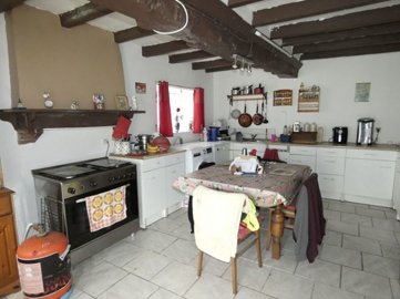 propertyforsalepropertyforsaleinfrance-withcl