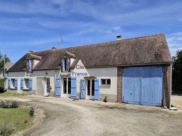 1 - Villemandeur, Maison