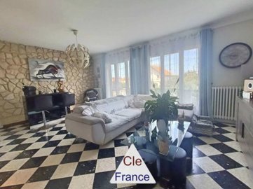 propertyforsalepropertyforsaleinfrance-withcl