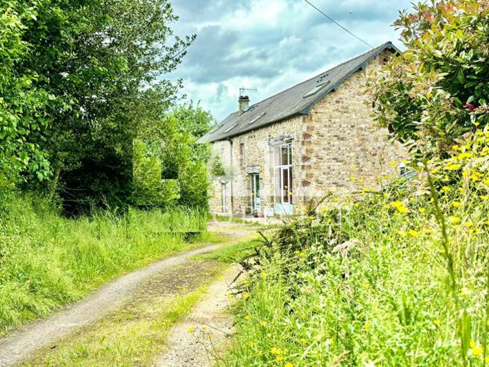 Image No.1-Maison de campagne de 4 chambres à vendre à Sées