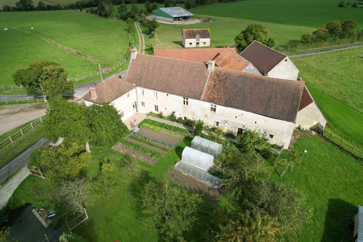 Image No.1-Maison de campagne de 5 chambres à vendre à Trun