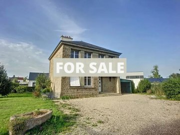 1 - Vire, Property