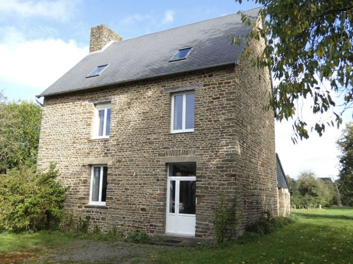 Image No.1-Maison de campagne de 3 chambres à vendre à Saint-Hilaire-du-Harcouët