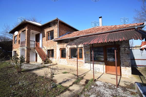 Image No.1-Maison de 4 chambres à vendre à Ivancha