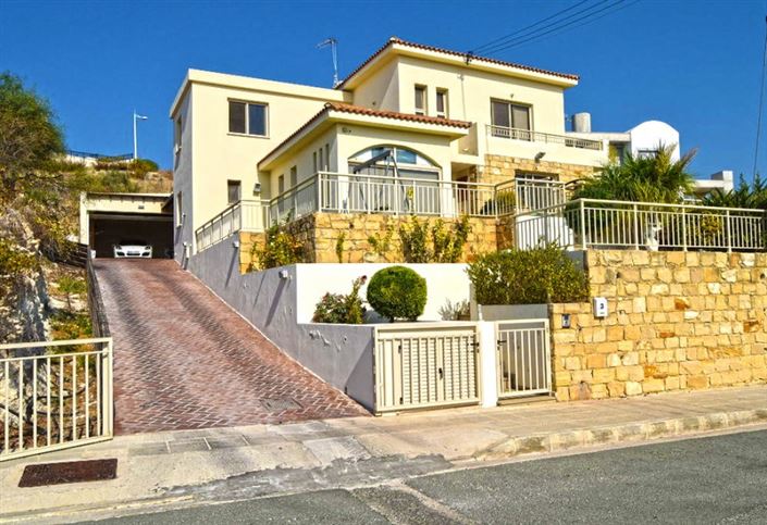 Image No.1-3 Bed Villa for sale