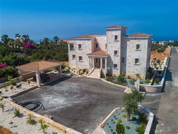 Detached Villa For Sale  in  Sea Caves