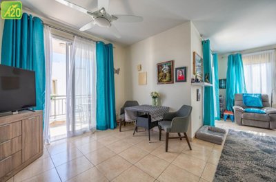 First Floor Apartment For Sale  in  Neo Chorio