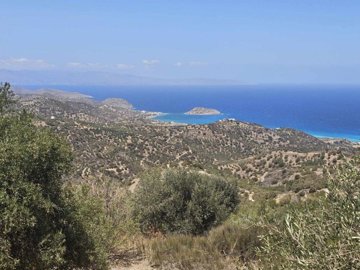 1 - Lasithi, Plot