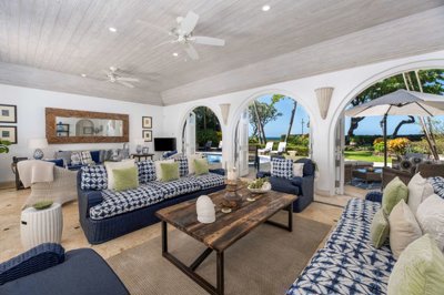 sanddollar-sand-dollarliving-room-2resize-min