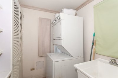 maxwellbeachvillano102-mbv-102-laundry-room-m