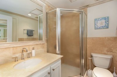 maxwellbeachvillano102-mbv-102-guest-bathroom