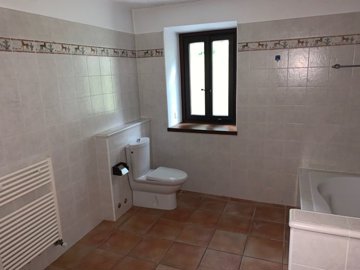 ch-1005-pazzallo-bathroom-2