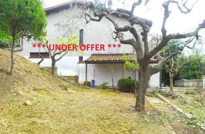 1 - Colonnella, Property