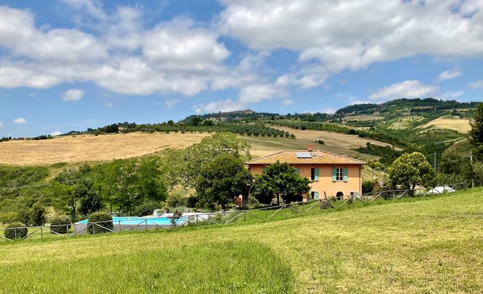 Image No.1-Propriété de 4 chambres à vendre à Volterra