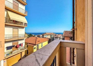 5393-imperia-a9-balcony2