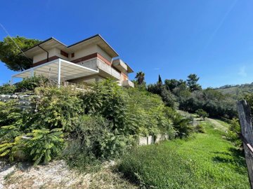 1 - Ascoli Piceno, Property