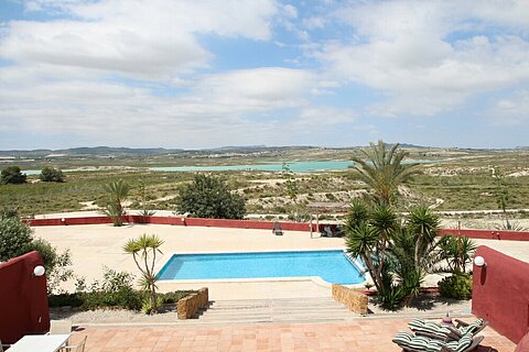 Image No.1-Villa de 4 chambres à vendre à San Miguel de Salinas