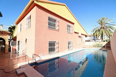 Image No.1-5 Bed Villa for sale